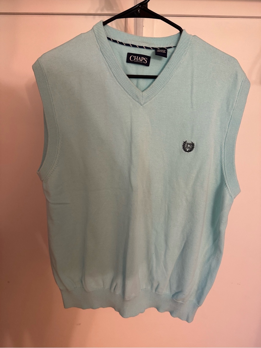 Chaps Men’s Mint Blue V-Neck Sweater Vest